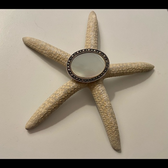 Swarovski Oval Pin - Picture 2 of 5